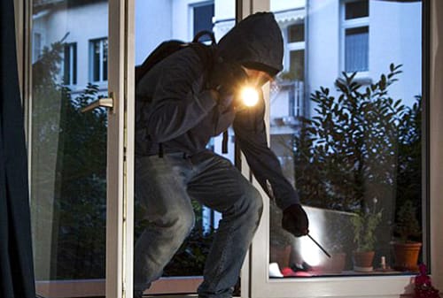 صورة تعبيرية عن سرقة المنازل والمحلات التجارية في تجزئة الگومي بمدينة مراكش